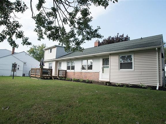 2nd image of 17-19 Starcrest Dr