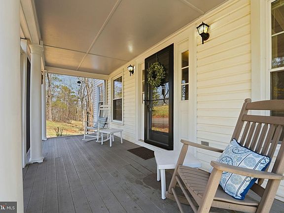 4th image of 8277 Lock Ln