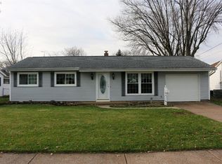 2808 Sunset Ln, Sandusky, OH 44870