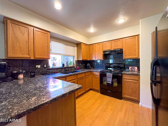 5th image of 13523 W DESERT FLOWER Drive