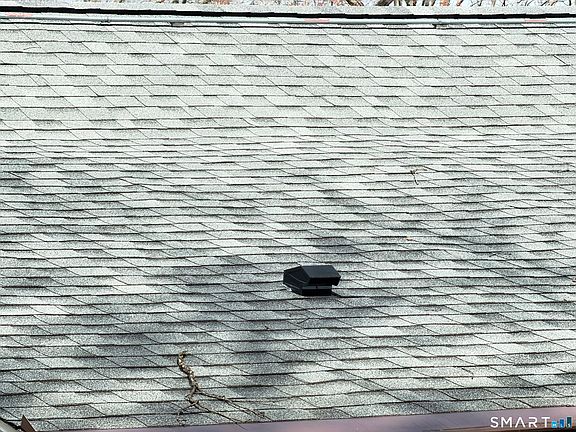 4th image of 39 Candle Hill Road