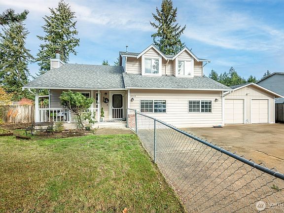 2nd image of 8903 216th Street Ct E