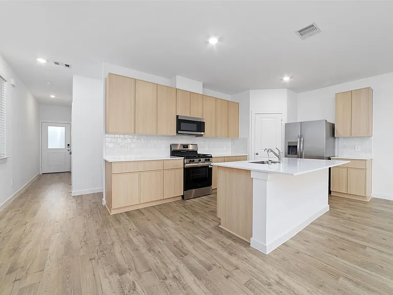3530 Blue Mockingbird St — Photo 10