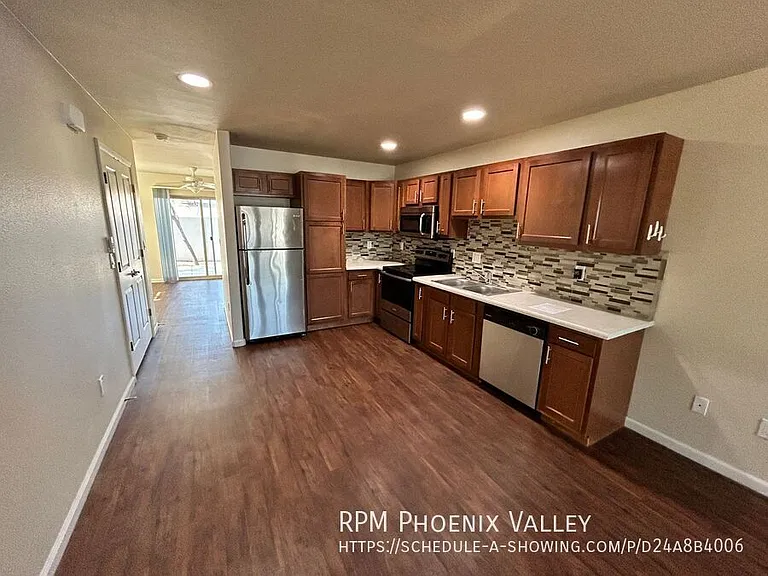 Bell Villas Apartments — Photo 38