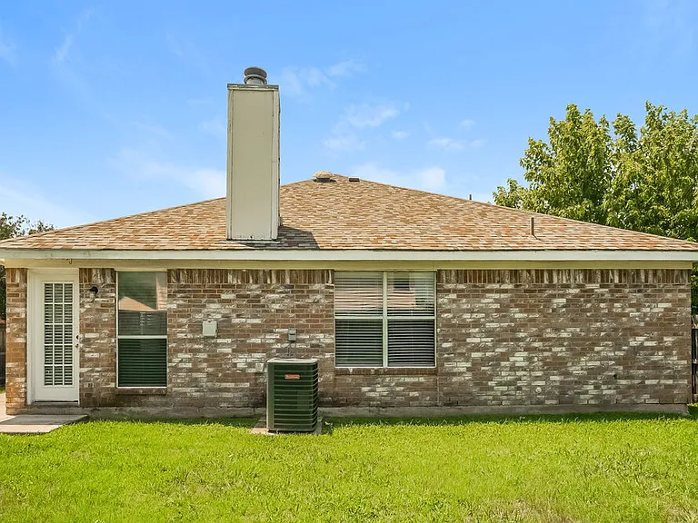 3612 Garden Springs Dr — Photo 15