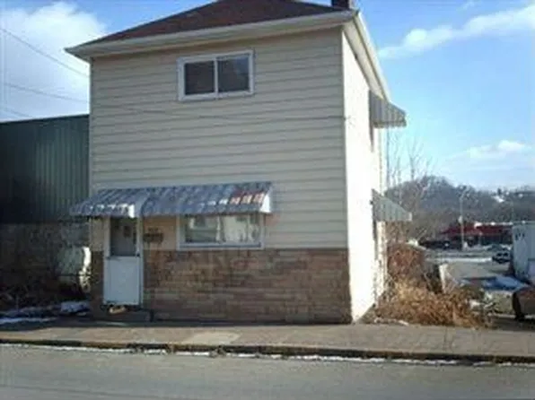 922 N Lincoln Ave, Bridgeport, OH 43912