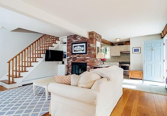 5th image of 85 Pitman Rd