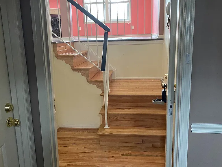 12891 Grays Pointe Rd #B — Photo 5