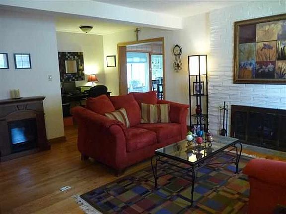 2nd image of 18 Berkley Pl