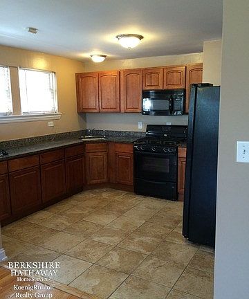 3rd image of 4938 S Dr Martin Luther King Jr Dr #3
