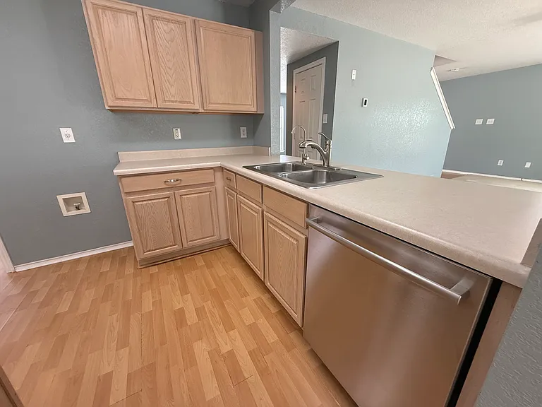 10838 Larson Cavern — Photo 10