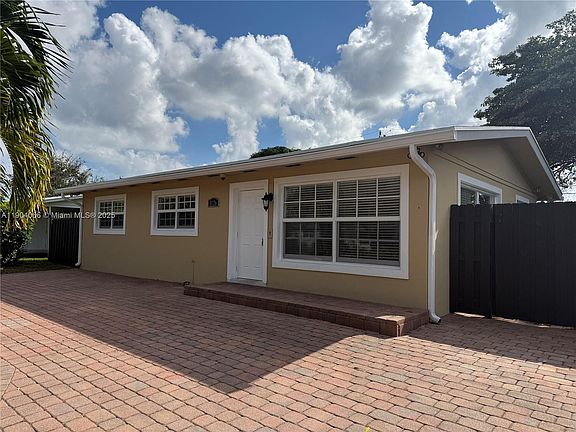 4th image of 3126 Egremont Dr