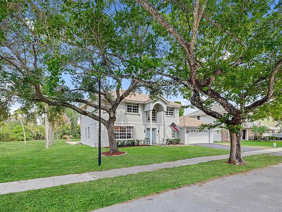 2nd image of 881 Amherst Avenue