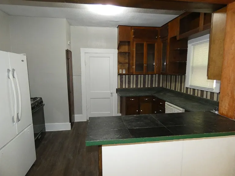 1436 E North 10th St — Photo 12