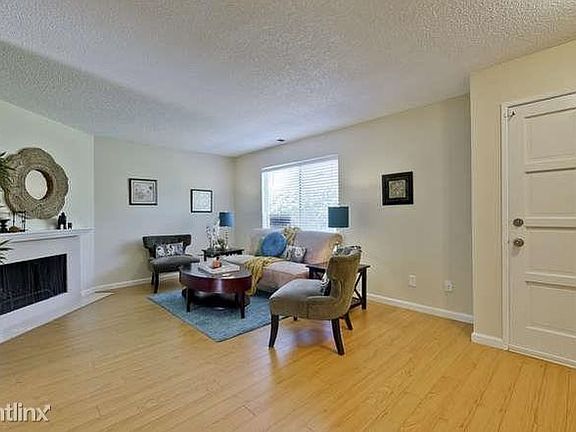 5th image of 1682 Cedarcreek Dr