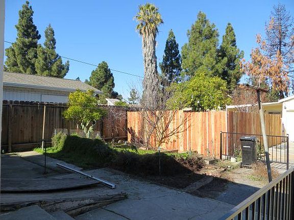 3rd image of 957 Paula St #A