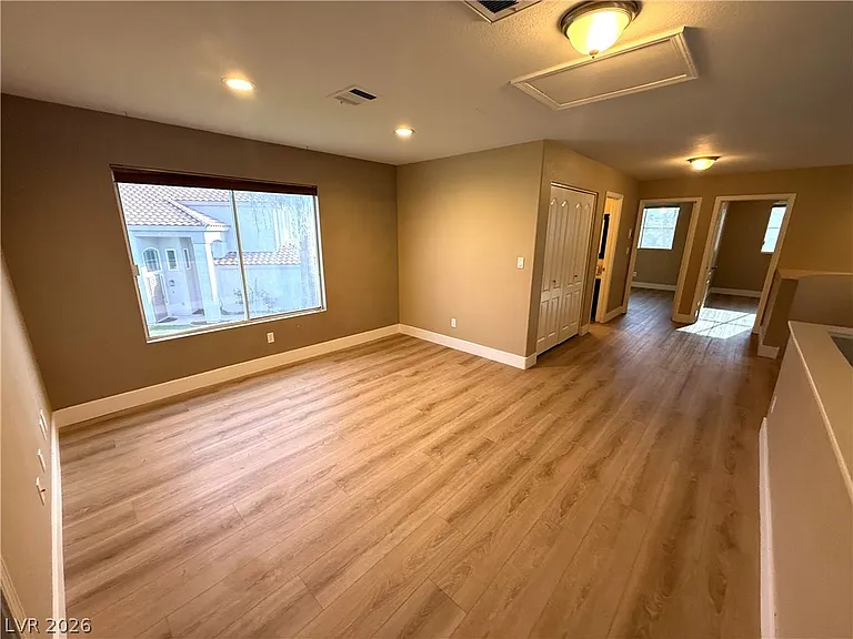 136 Serenade Ct — Photo 27