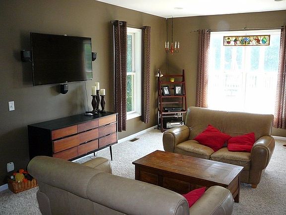 5th image of 10500 Rolling Oak Dr