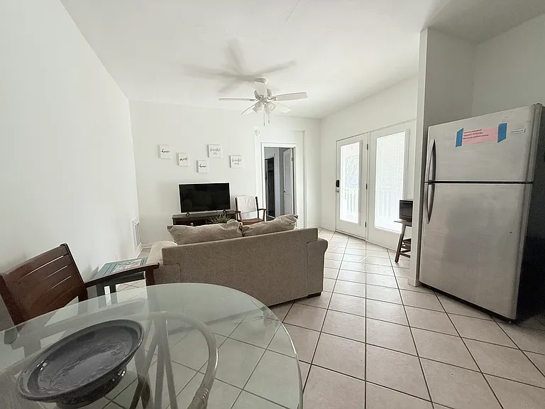 601 Morphy Ave #A — Photo 3