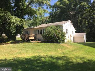 8712 Redman St, Springfield, VA 22153