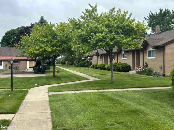 8401 Eighteen Mile Rd #154, Sterling Heights, MI 48313