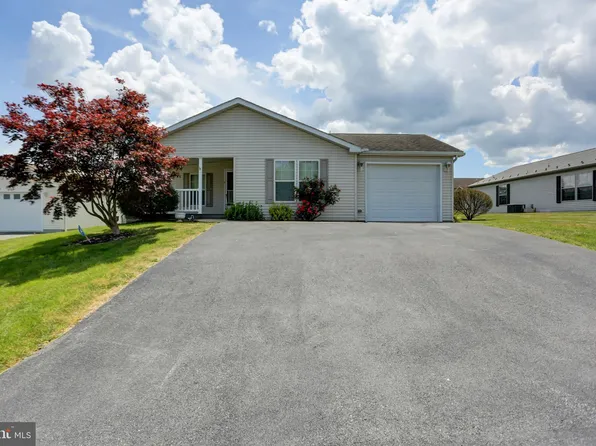 12 Michael Ct, Shippensburg, PA 17257