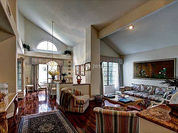 4th image of 365 Humboldt North Dr