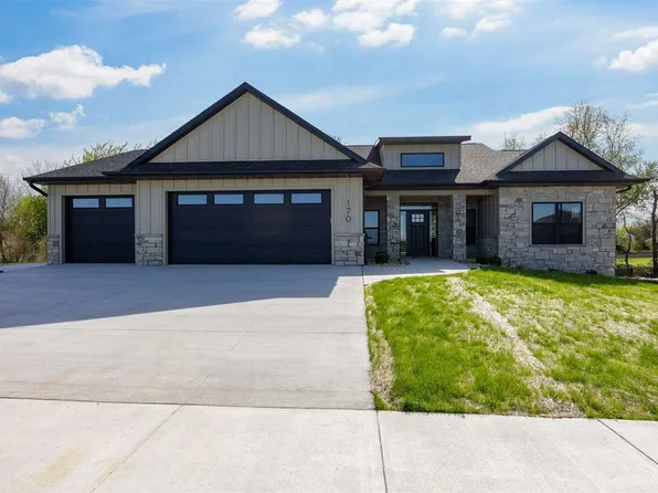 170 Pleasant Hill Dr NW, Swisher, IA 52338
