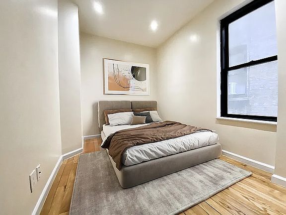 4th image of 118 W 109th St APT 5E