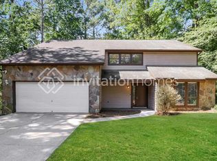 450 Padens Chase Ct, Lawrenceville, GA 30044