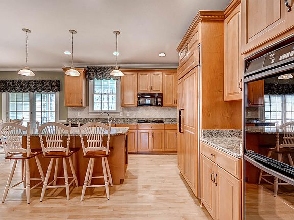 5th image of 14109 Woodens Ln
