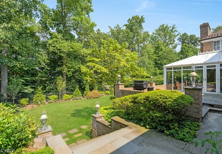 787 Peach Tree Ln — Photo 30