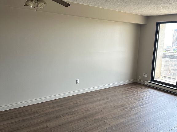 5th image of 150 Park St W #911