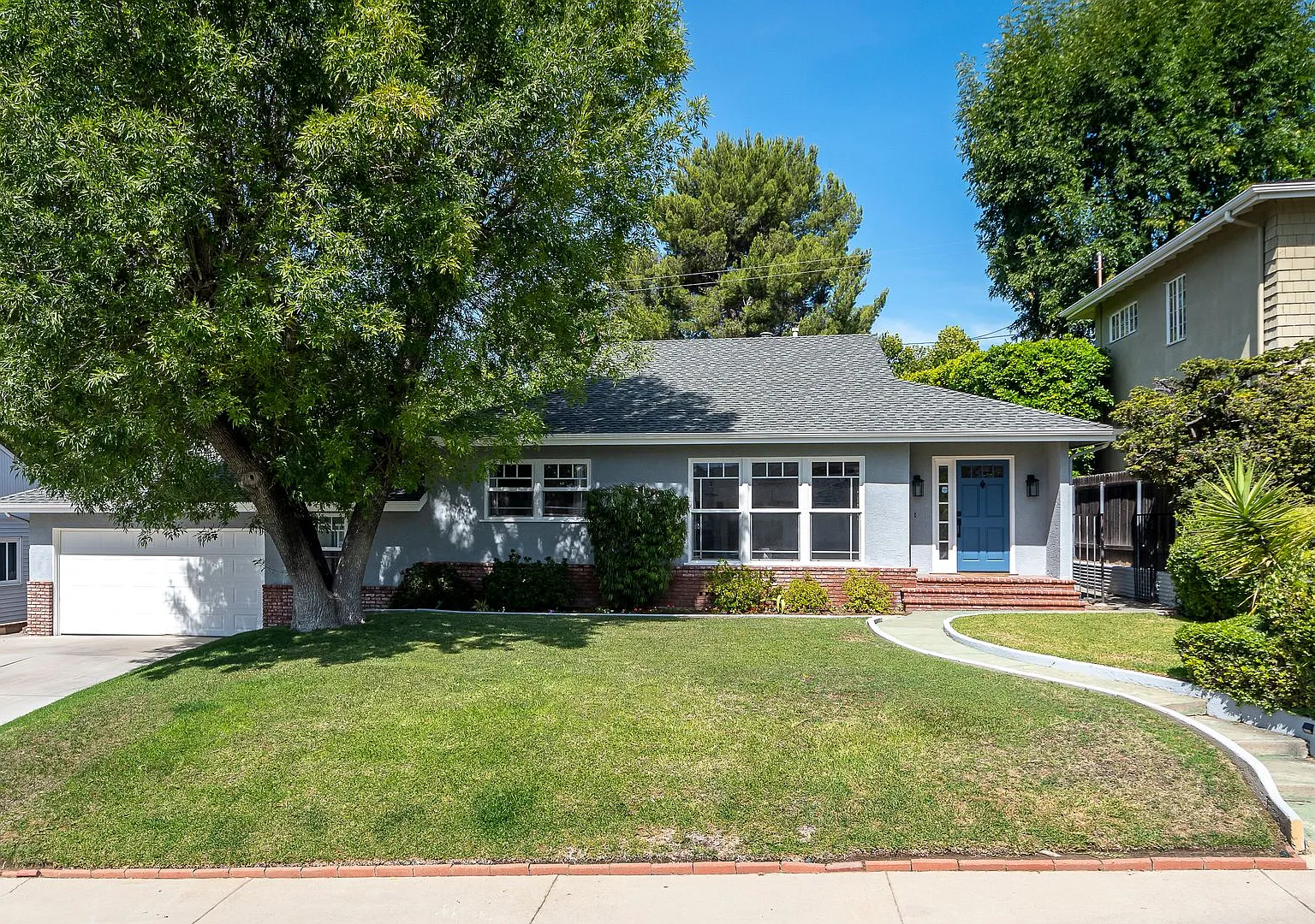 4 Bed / 2 Bath Single Family Home in a Beautiful La Canada Flintridge Neighborhood — Photo 1