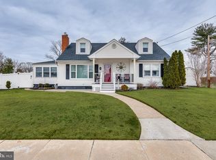 91 Wilbur Henry Dr, Florence, NJ 08518