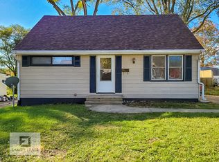 43 Reeder Dr, Decatur, IL 62521