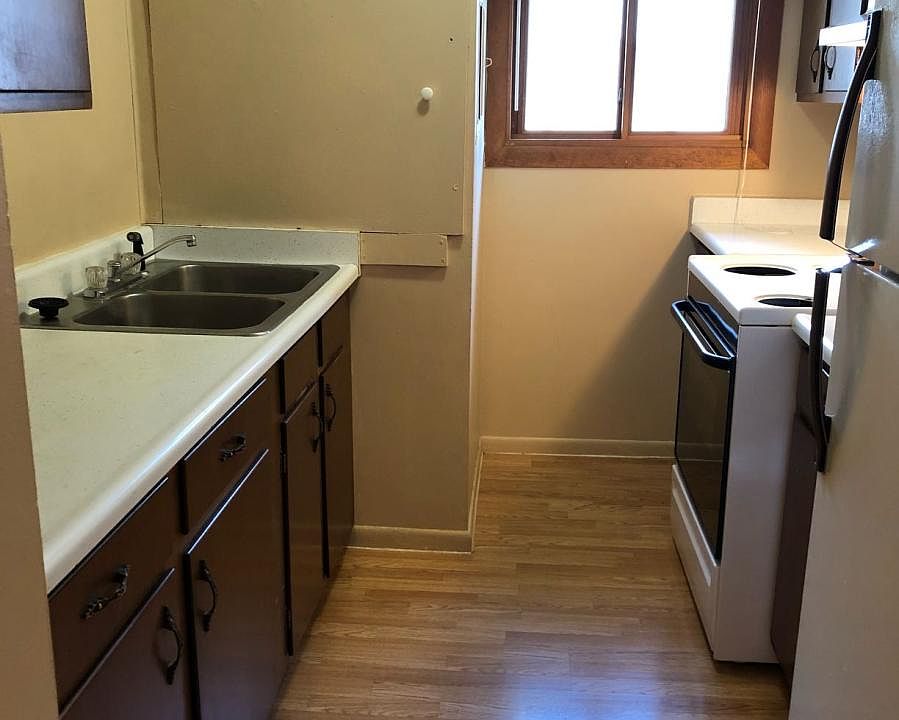 2nd image of 205 N Scott Rd APT D6