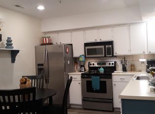 10218 Cove Ledge Ct, Gaithersburg, MD 20886