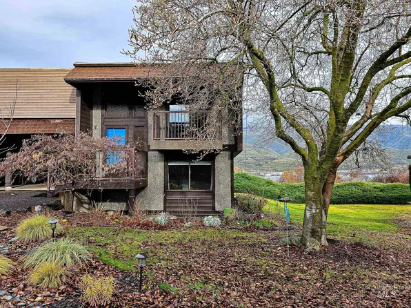 1843 Golfview Dr #B, Clarkston, WA 99403