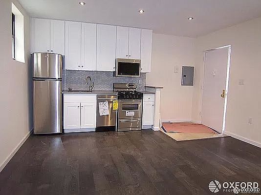 3rd image of 441 W 49th St APT 1RW