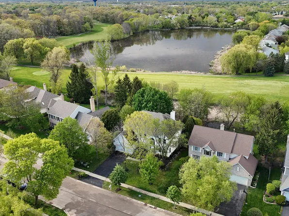 7452 Bittersweet Dr, Gurnee, IL 60031