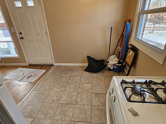 4th image of 2161 Stieber St #2161