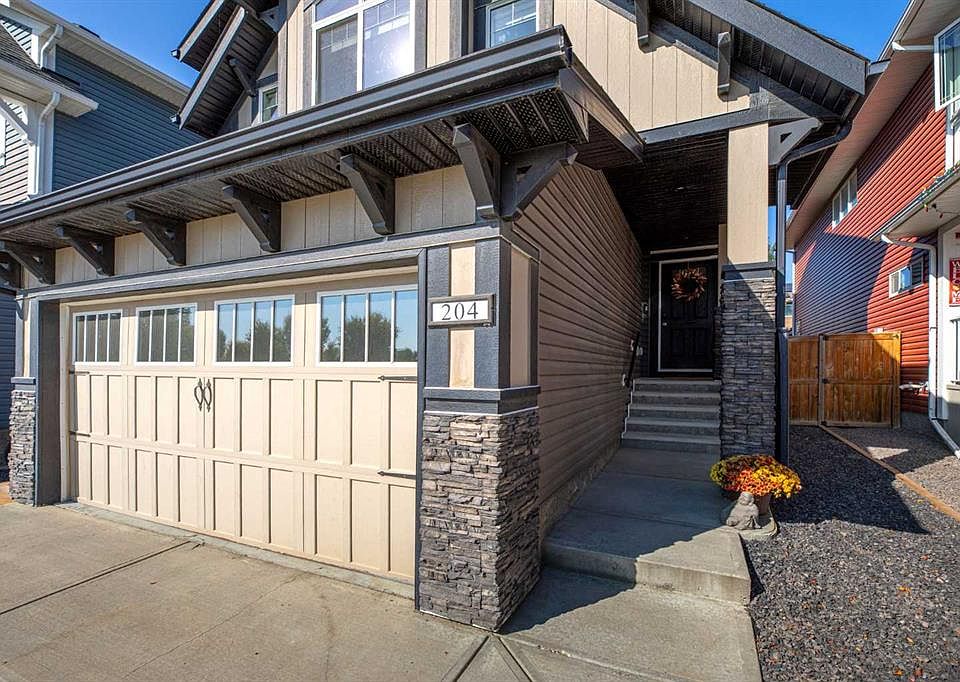 1st image of 204 S Paint Horse Dr