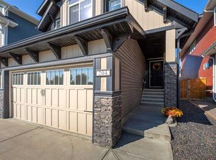 204 S Paint Horse Dr, Cochrane, AB T4C0X1