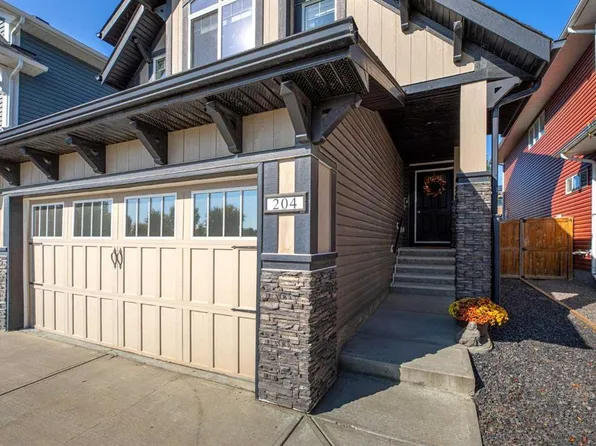 204 S Paint Horse Dr, Cochrane, AB T4C 0X1