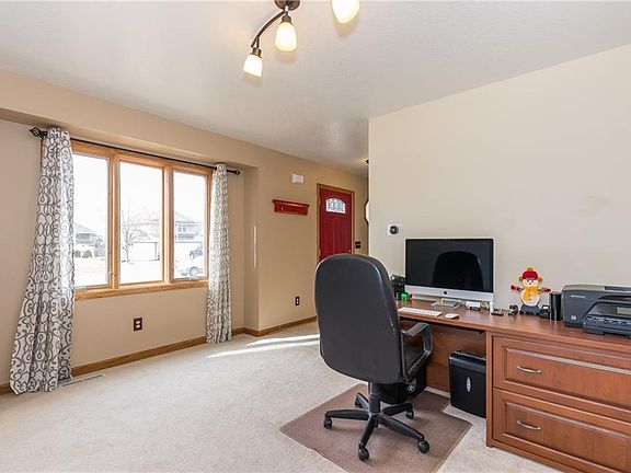 5th image of 1607 Ashwood Dr