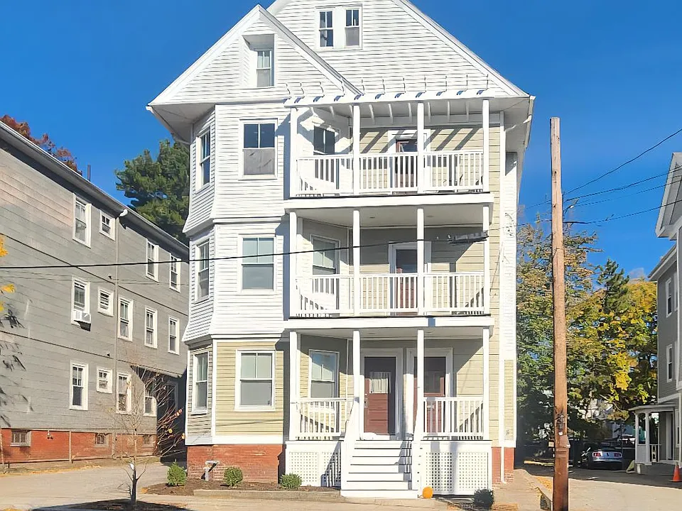 206 Power St #3