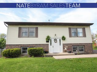 1003 Sunset Rdg, Danville, IL 61832