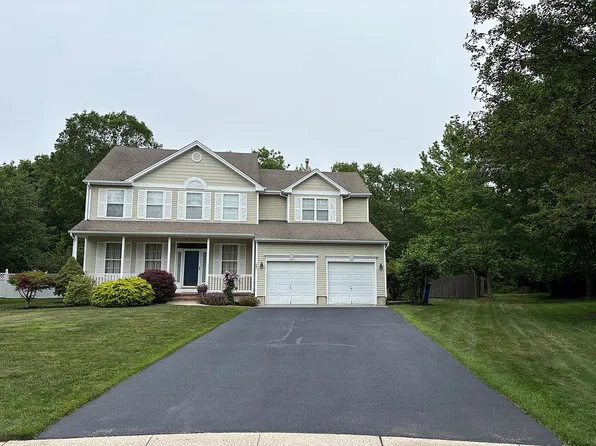 121 Rowan Ct, Manahawkin, NJ 08050