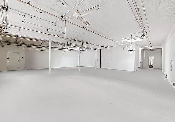 5th image of 137 Duane St APT 5D